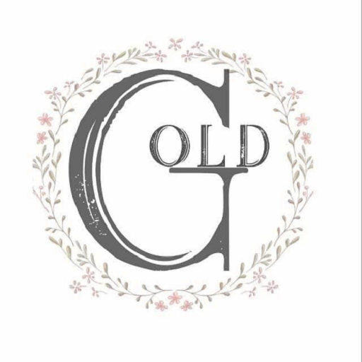 پوشاک طلایی